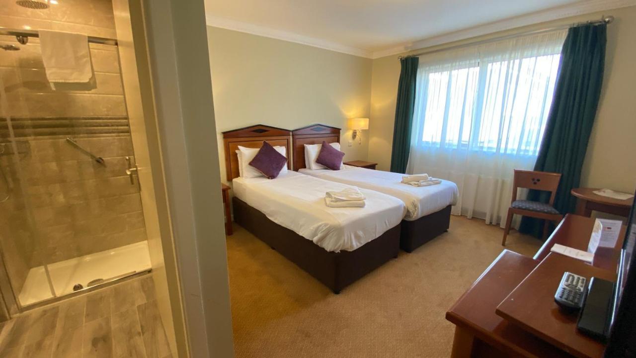 Lawlors Hotel Dungarvan  Exterior photo